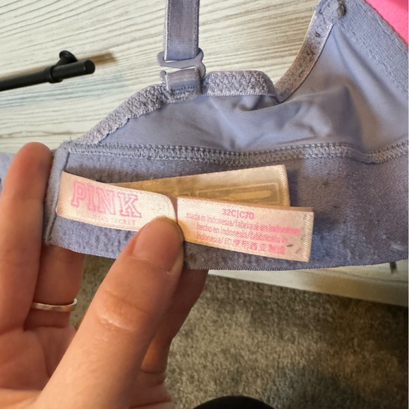 PINK Wear Everywhere Bra Size 32C - Picture 4 of 9